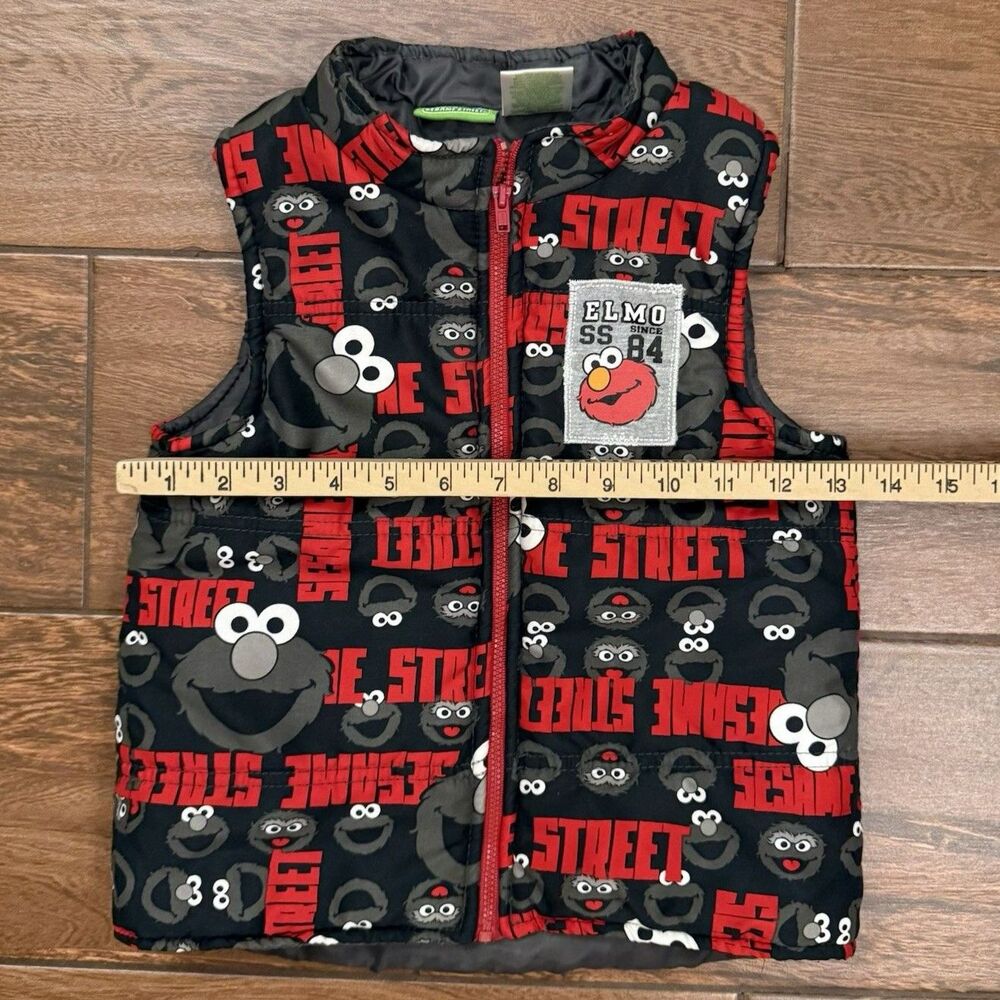 Toddler Boys Elmo Sesame Street Puffer Vest All Over Print Elmo Size 5T - Picture 2 of 5